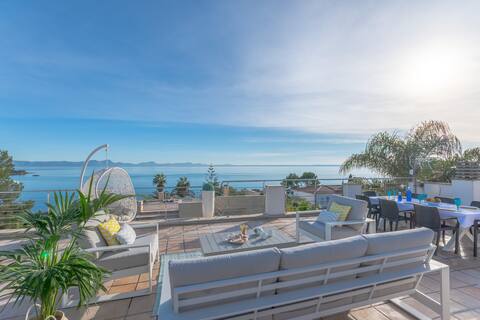 Villa Alcanada Lighthouse: Modern villa & sea view