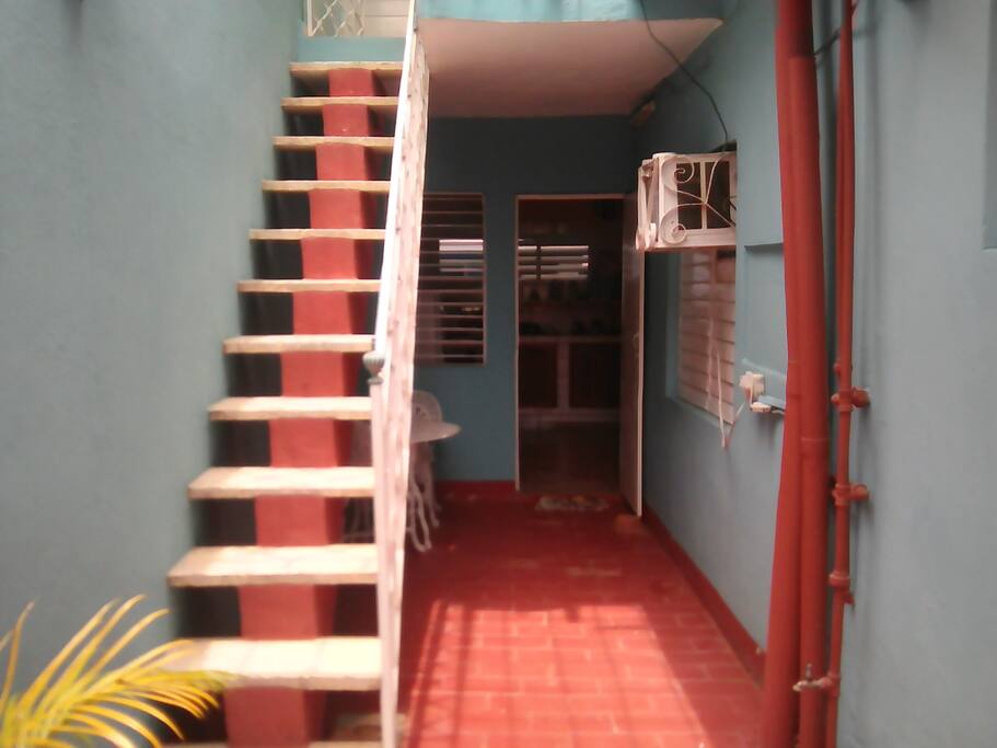Escaleras para entrar