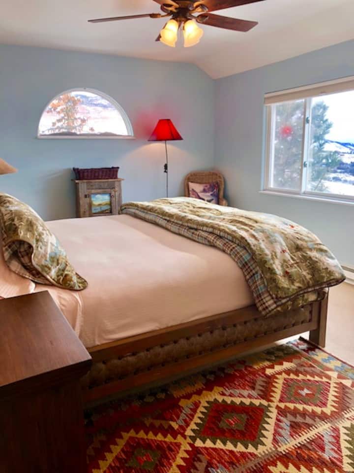 Spálňa pre hostí na poschodí