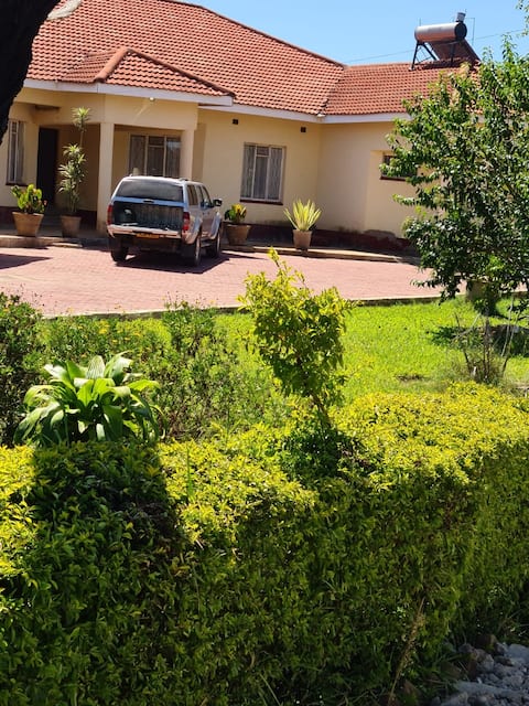 Self-catering Guest Wing. 3 bedrooms, 4 beds.