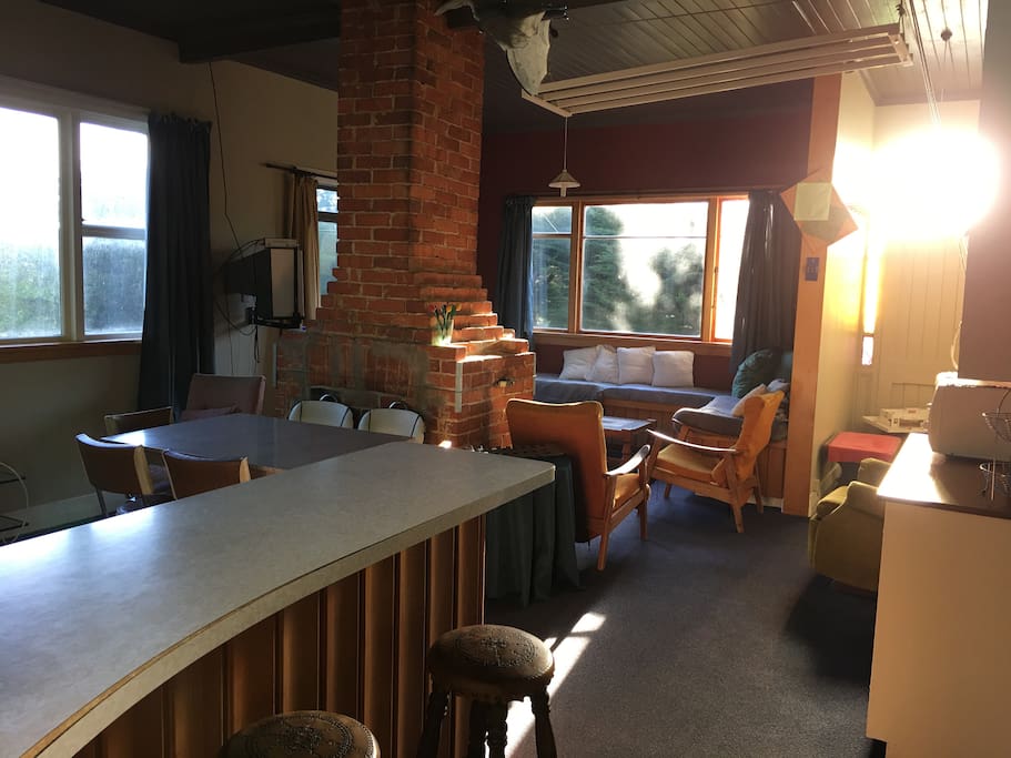 Kitchen to lounge