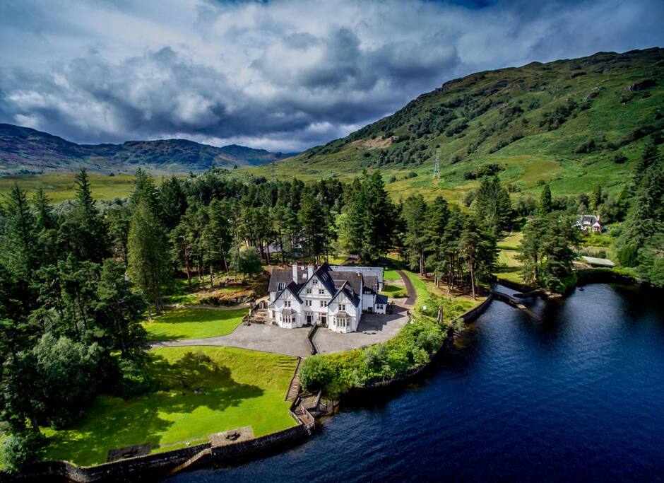 Lochside House—haven of tranquility Houses for Rent in Stronachlachar