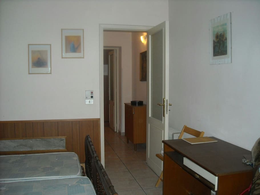 Prima stanza/3 posti letto/appendiabiti