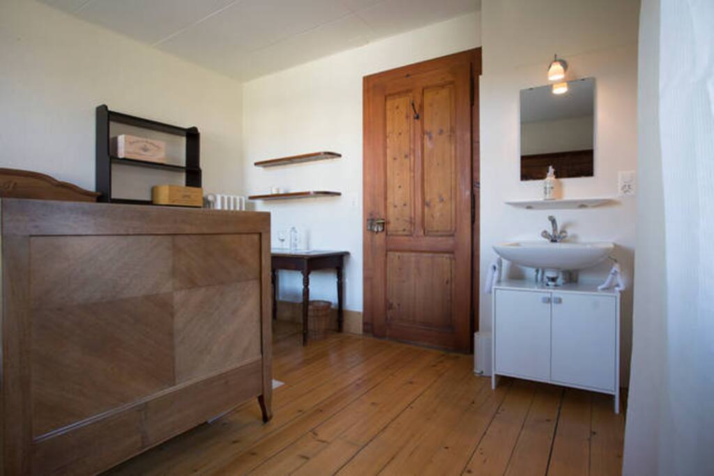 Bedroom 3, 1st floor