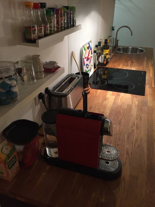 Nespresso machine with caps