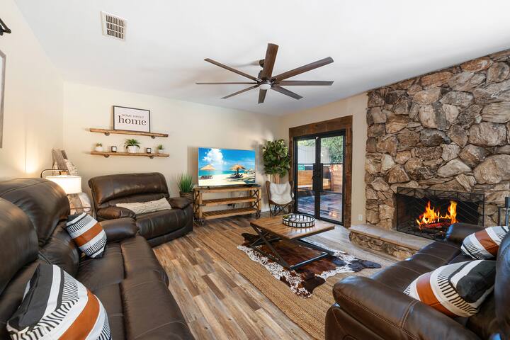 126 Sherman Oaks home -Pool gallery image 2