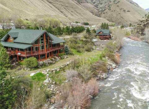 Mountain Valley Hideaway