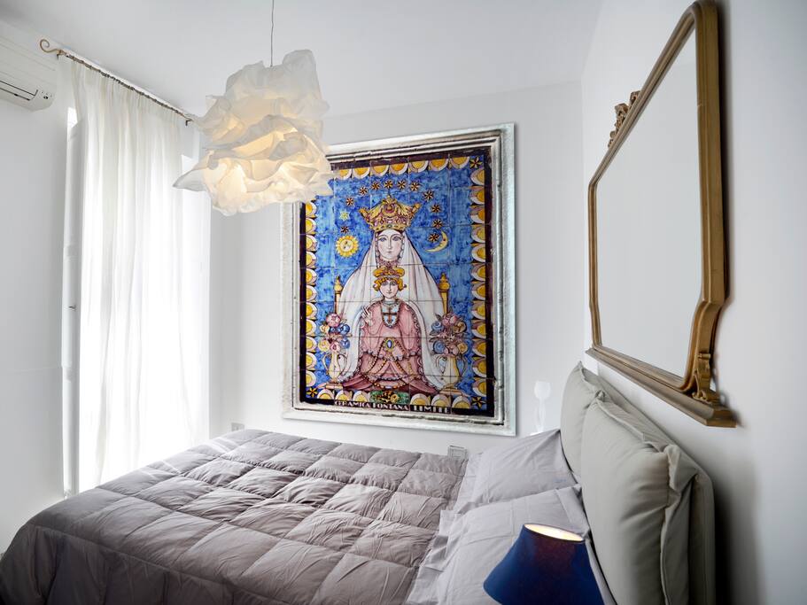 camera con letto alla francese