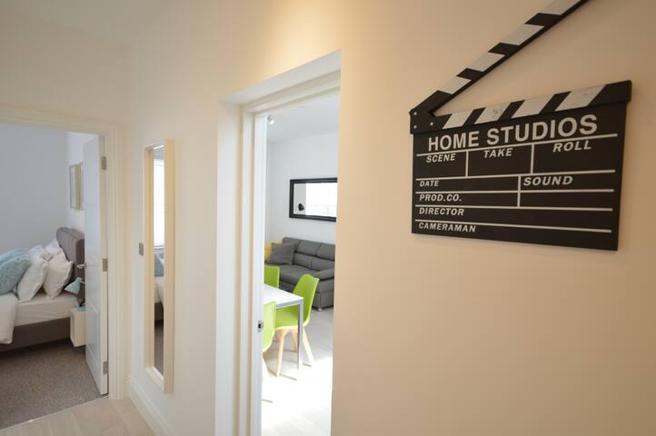 St Anne’s Ct Apt H, 2 bed/6 guests – Indigo Flats gallery image 3