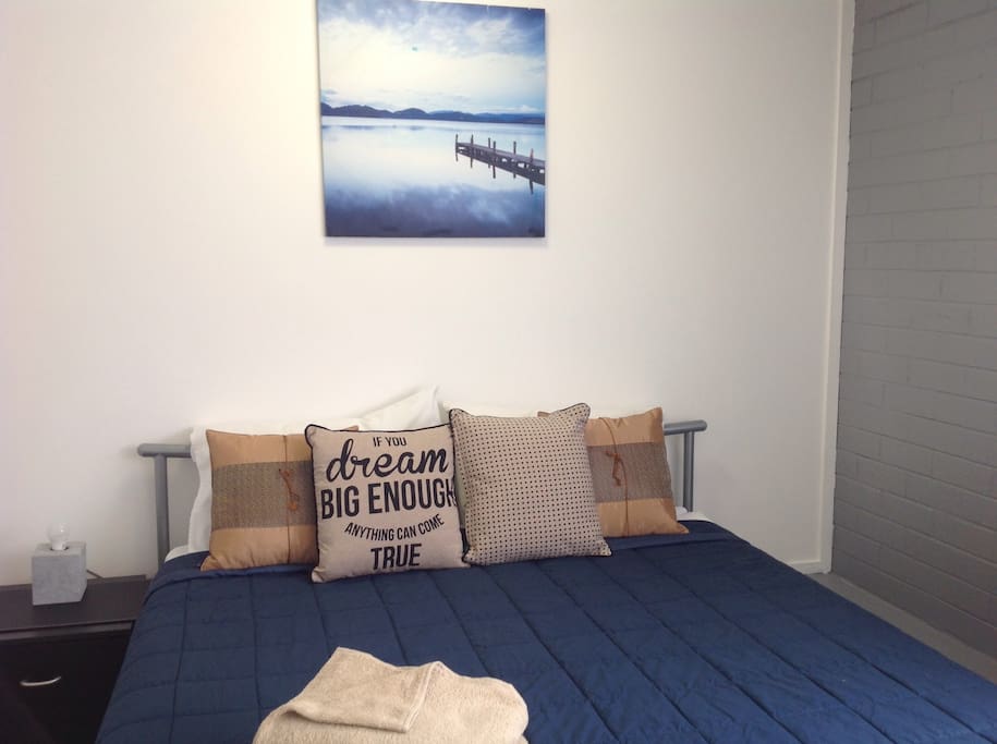 Queen bed