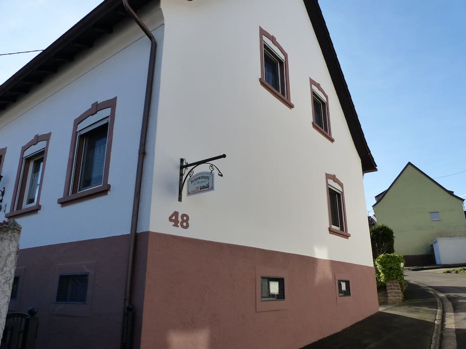 Hier geht es zur Ferienwohnung am Mandelbach