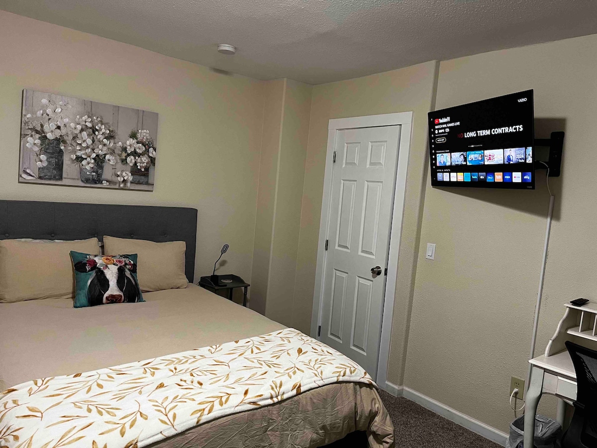 Двойно легло и смарт телевизор на горния етаж 