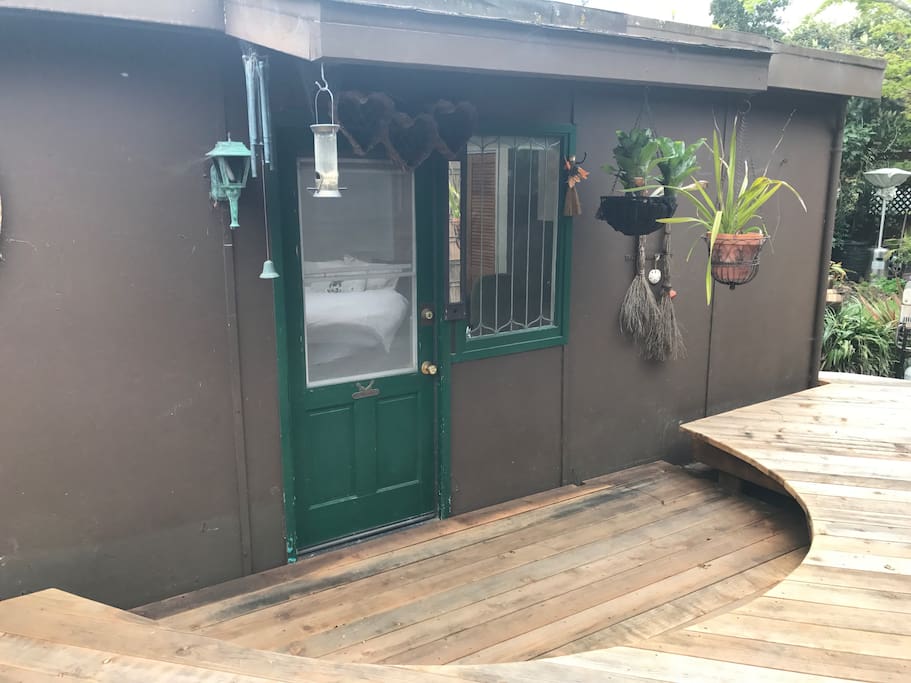 Private entry and patio area