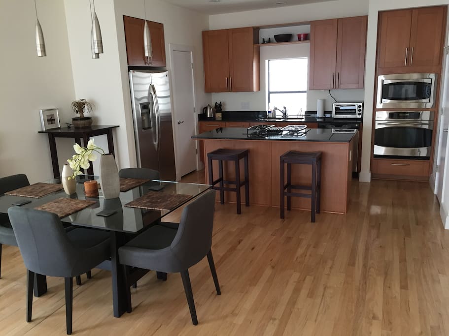 Bright, open kitchen & dining area