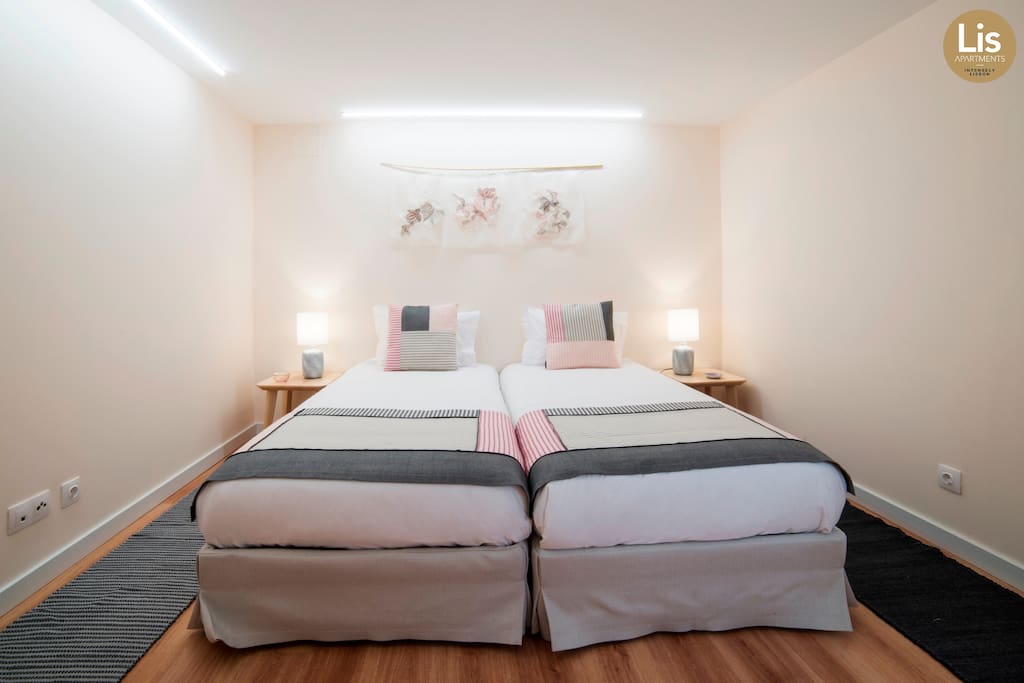 Bedroom with two single beds or one double bed