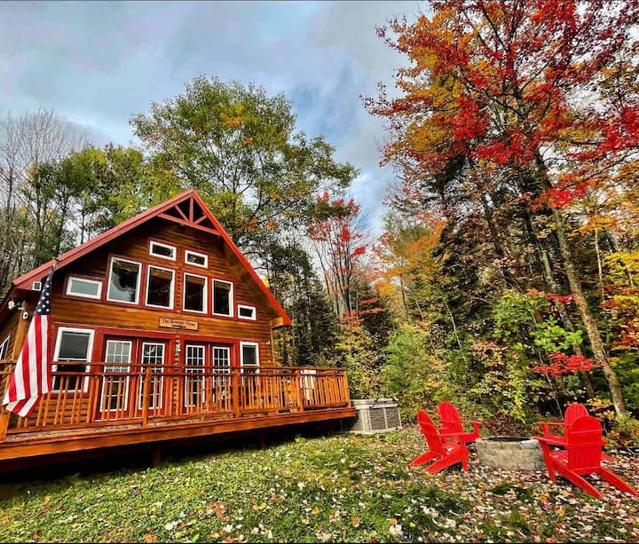 Fall Mountain Escape!
Hot Tub | Fire Pit | Foliage