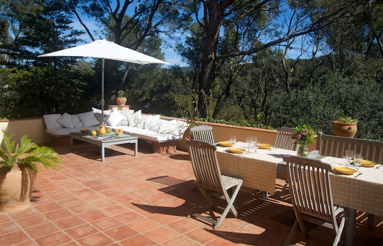 Lovely family home near the beach