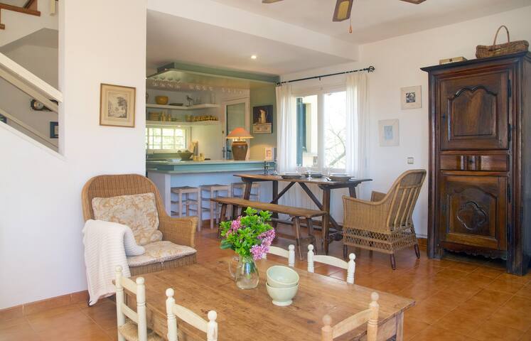 Lovely family home near the beach gallery image 5