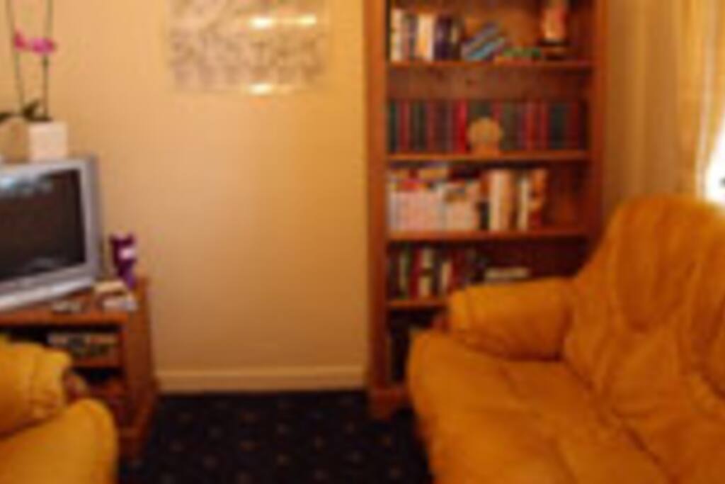 The Boathouse Shared Guest Lounge Area