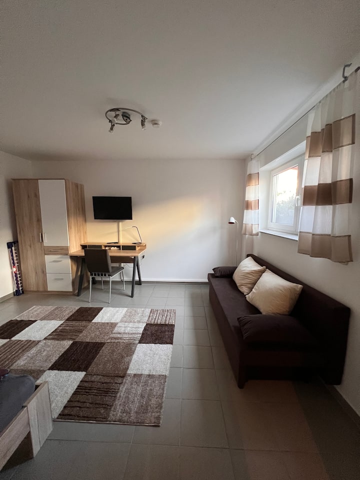 Quiet living with good central connection 16m²