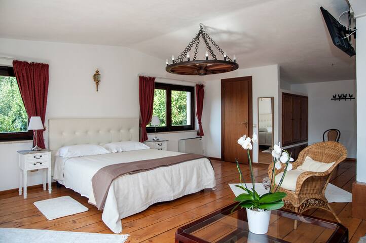 Capodanno intorno al camino in esclusiva 10 posti gallery image 3