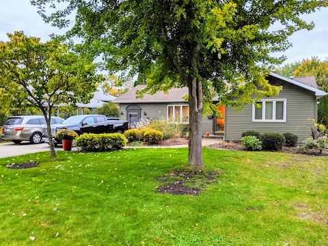 Awesome location in Monona, with hot tub!