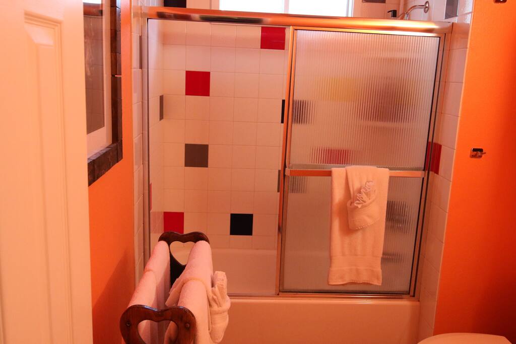 Full Bathroom Upstairs