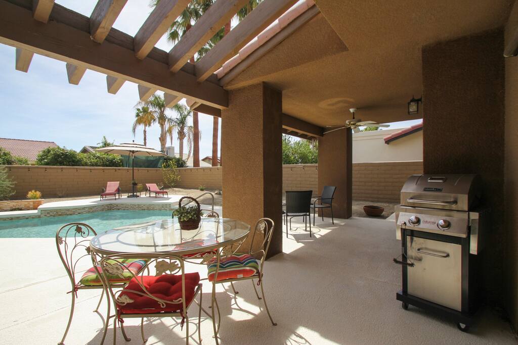 Outdoor dining and Gas Grill
