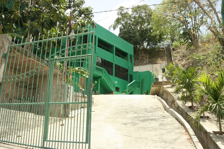 Les Coteaux Suites - Tobago