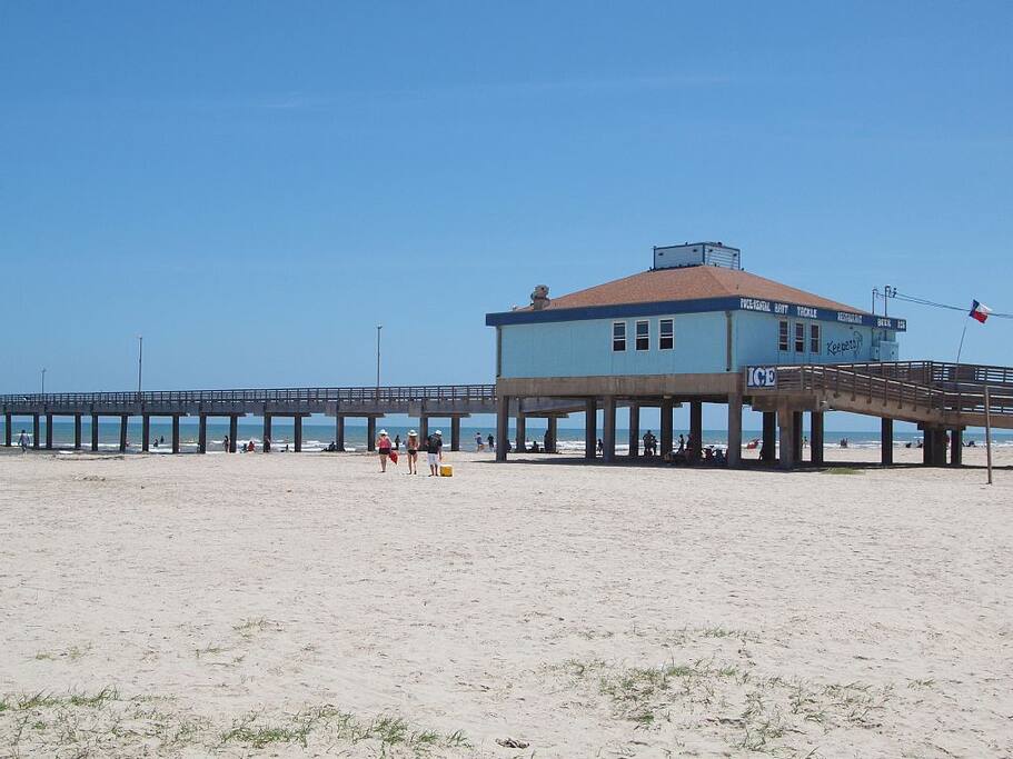 Minutes from the beach