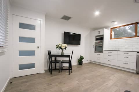 Top Airbnb: KVR Retreat Berry, 1BR self contained apartment. in Berry