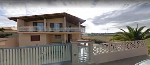 Villa Lomartire: Spacious, Pool and Sea nearby