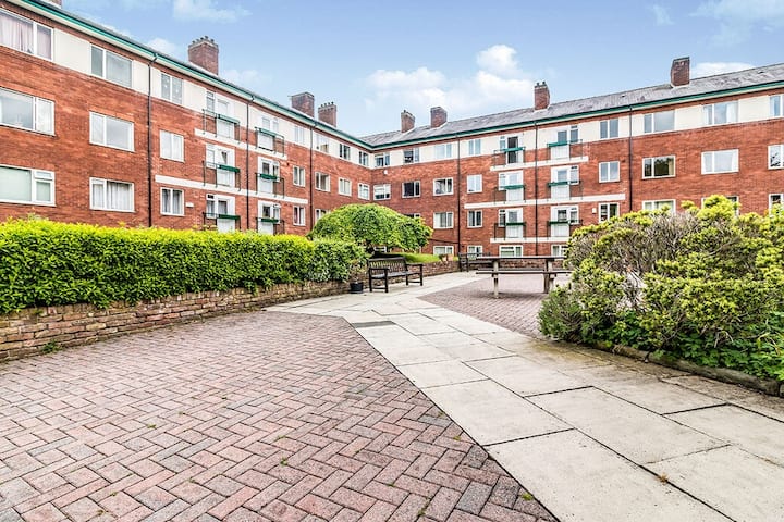 Luxurious Two Double Bed Apartment Near Media City - Bolton