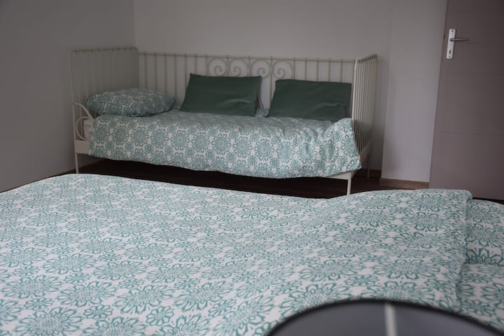 غرفة النوم 1