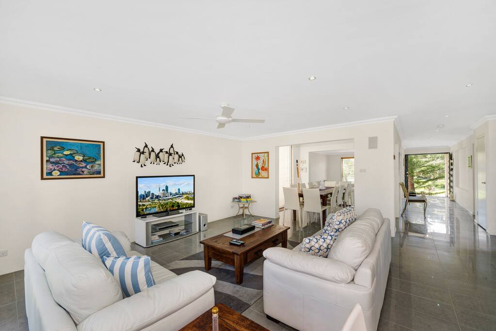 Lounge room
