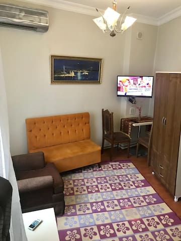 Küçük sakin temiz ve tatlı bir yer Bekleriz )