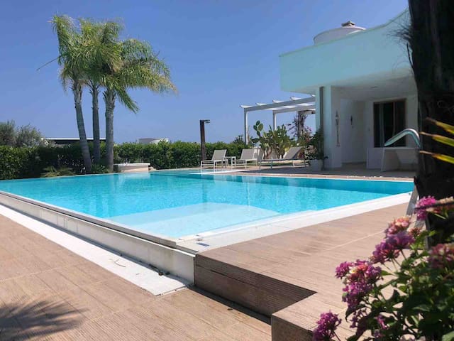 Villa Andrea con piscina Polignano a Mare