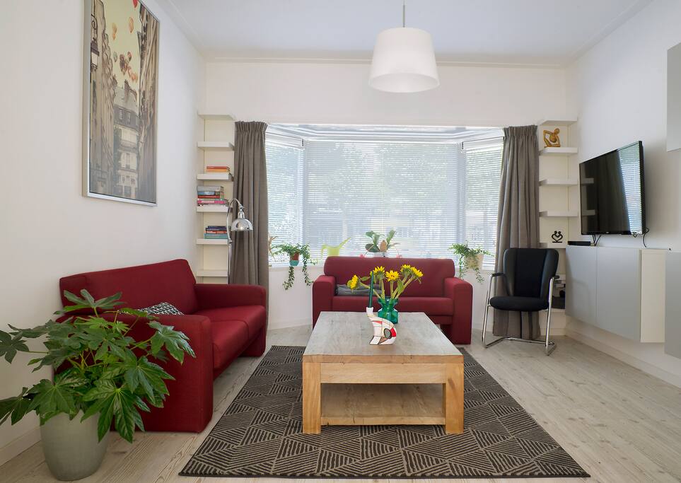 Livingroom with kabel TV