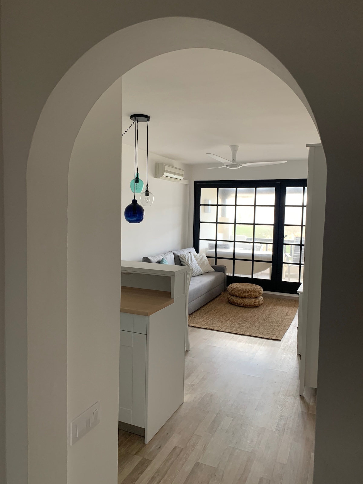 Pogled na prolaz/pogled iz hodnika