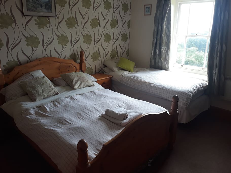 Double room with private external bathroom