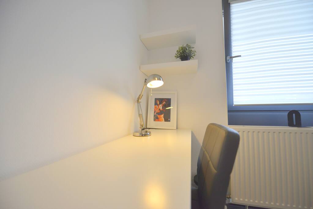 Private 1-person bedroom