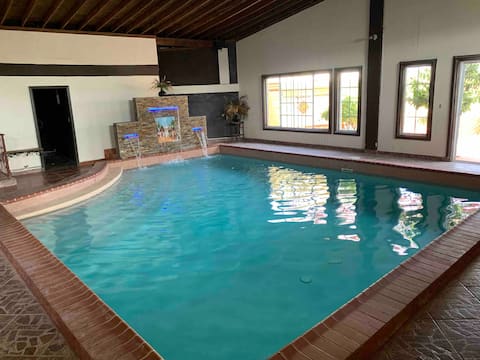 Residencia Curiel-Fully Equipped with Indoor Pool
