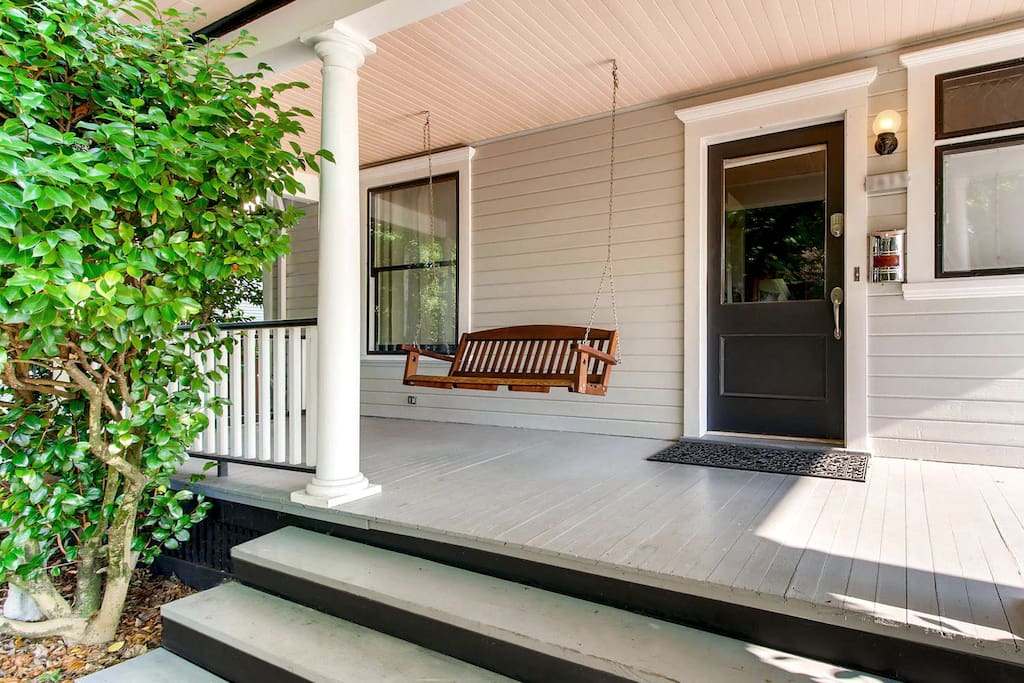 Porch swing