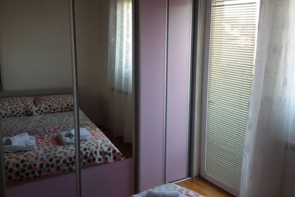Bed room