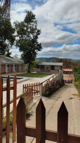 Rancho BH – Sítio com Piscina e Quadra de Areia gallery image 4