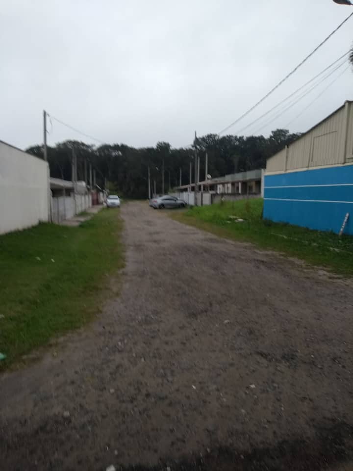 Ovdje je ulica u kojoj se nalazi kuća
Pješačenje oko 800 metara od plaže