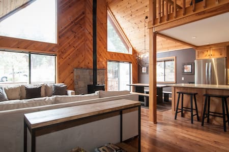 Perfect 3BR Cabin in Tahoe Donner