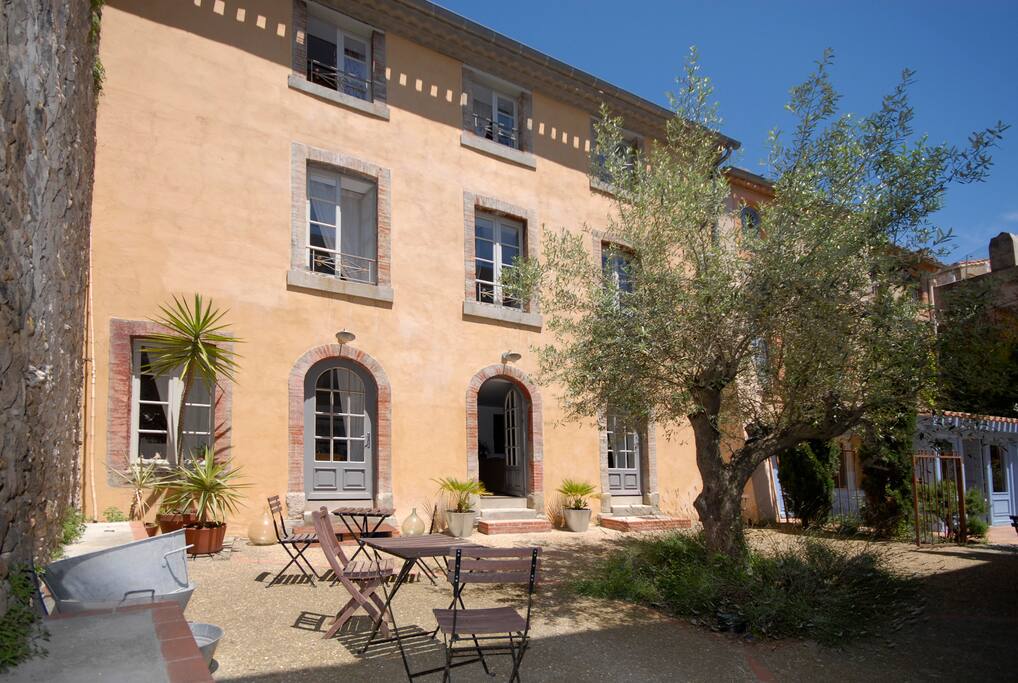 LA MAISON VIEILLE Maison d h tes Bed and breakfasts for 