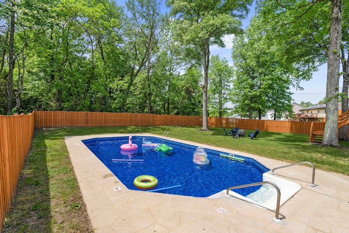 5 BEDR, Inground Pool+Billiard Table, Close To D.C