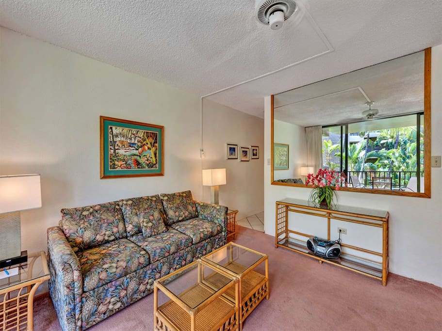 paki_maui_1gv_319_livingrm1.jpg